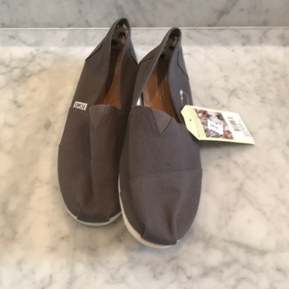 Toms